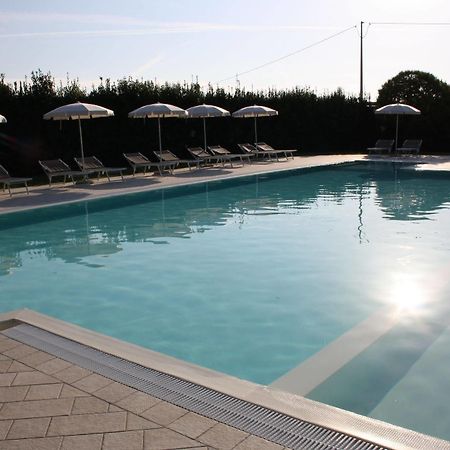 Agriturismo La Pisana ภายนอก รูปภาพ