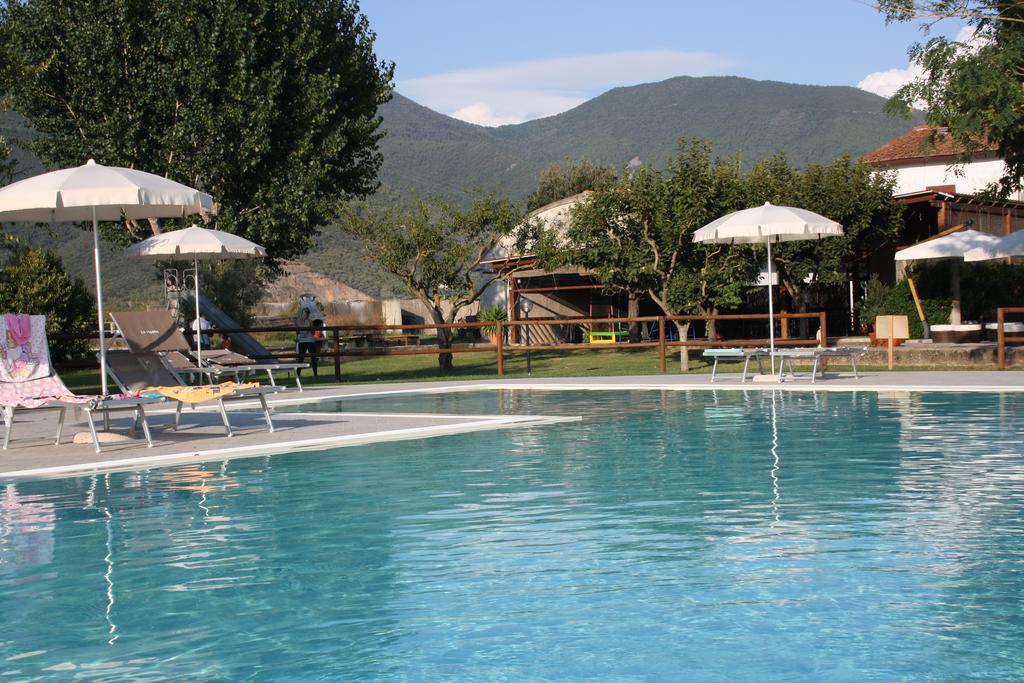 Agriturismo La Pisana ภายนอก รูปภาพ