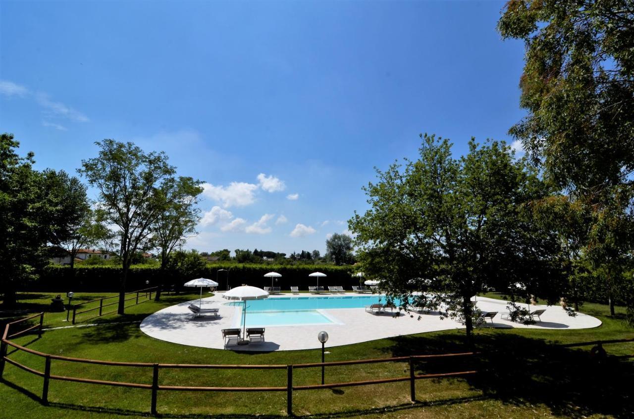 Agriturismo La Pisana ภายนอก รูปภาพ