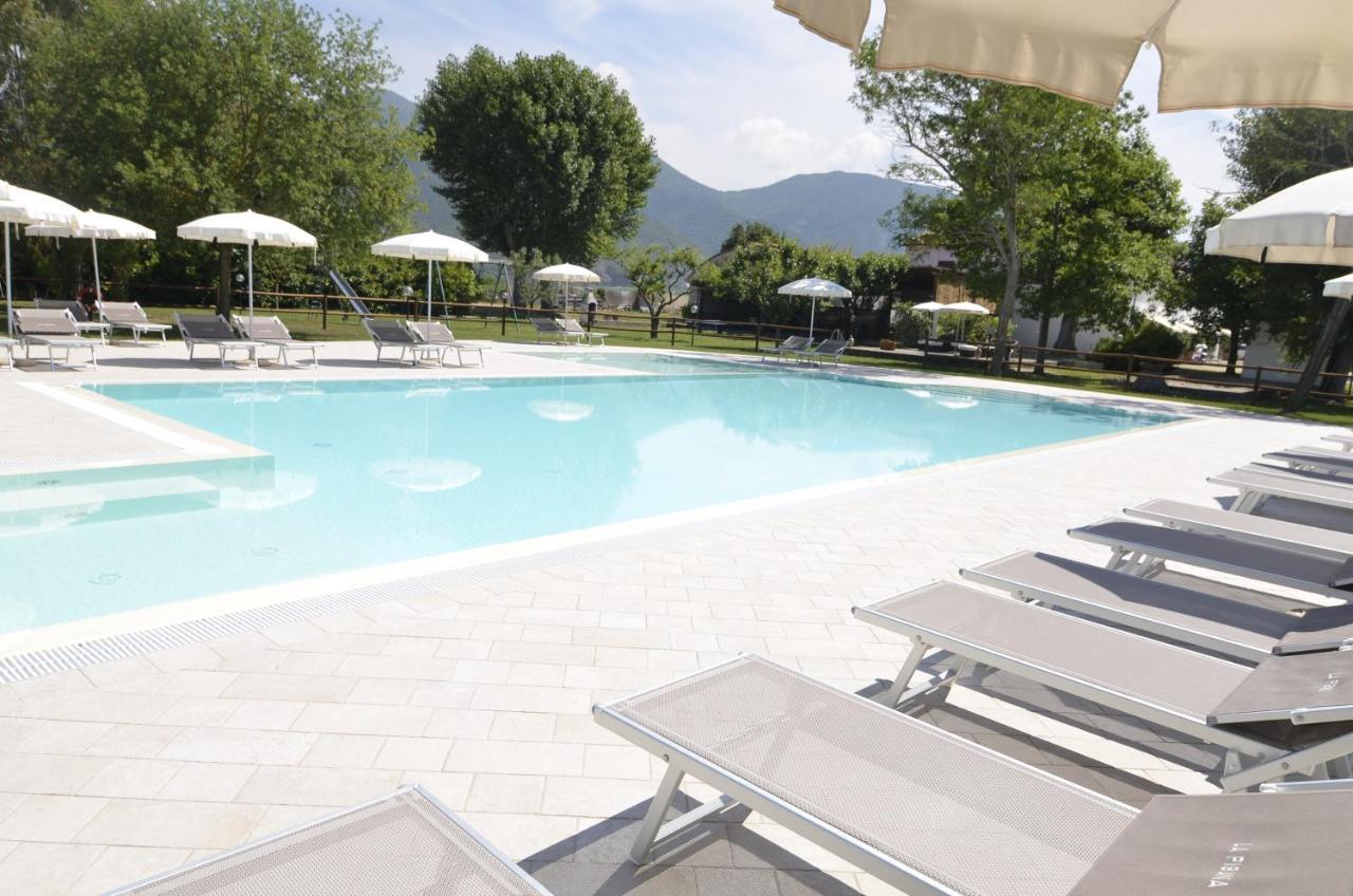Agriturismo La Pisana ภายนอก รูปภาพ