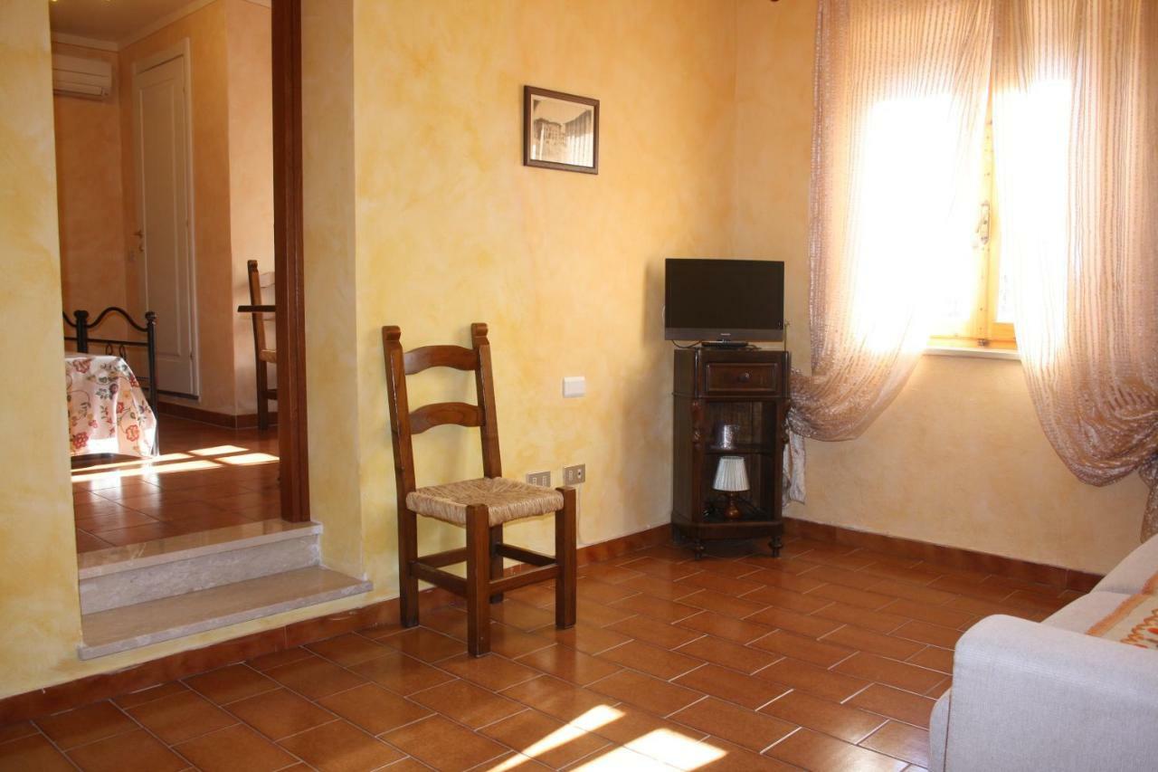 Agriturismo La Pisana ภายนอก รูปภาพ
