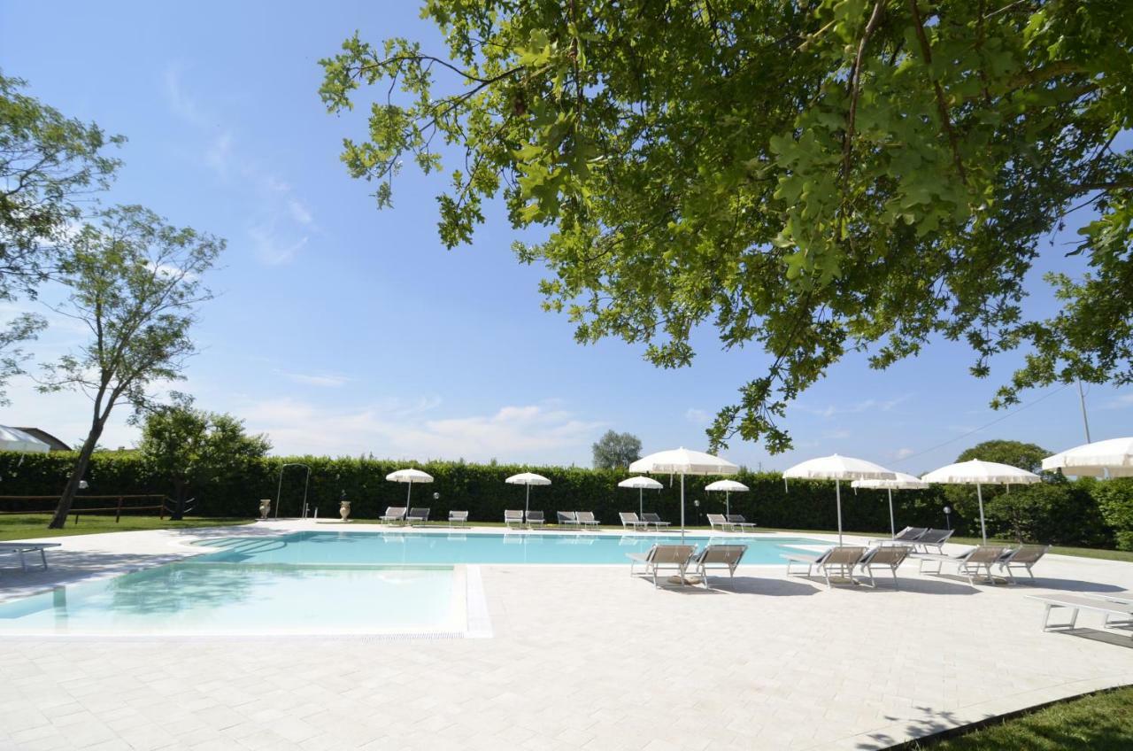 Agriturismo La Pisana ภายนอก รูปภาพ